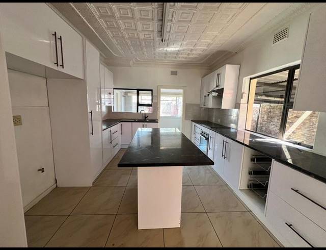 3 BEDROOM PROPERTY TO RENT IN BRENTHURST